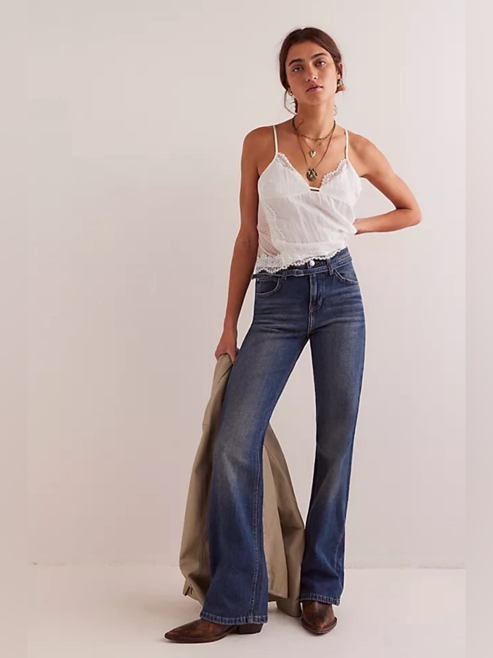 New with tag We The Free Sabine Straight Leg Jeans in Medium Blue Wash